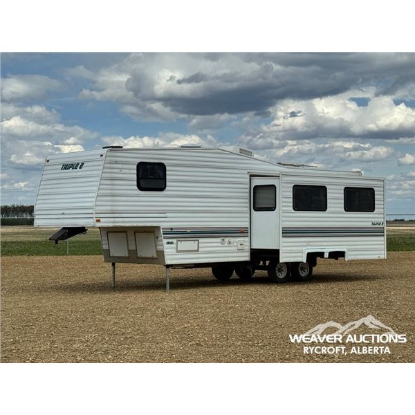 1995 TRIPLE E 5TH WHEEL TRAVEL TRAILER