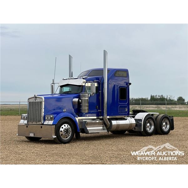 2007 KENWORTH W900L T/A SLEEPER TRUCK TRACTOR