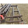 Image 6 : TRAILER HAY RACK PANELING