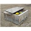 Image 2 : BOX OF ASSORTED TOOLS