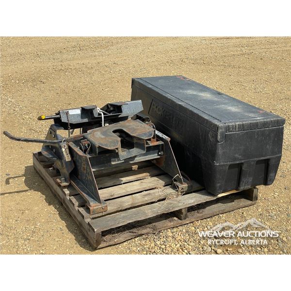 (2) 5TH WHEEL HITCH RECIEVERS W/TOOL BOX