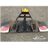 Image 4 : FRINK 11 FT. TRUCK FRONT SNOW PLOW