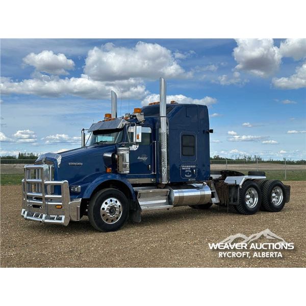2013 KENWORTH T800 T/A SLEEPER TRUCK TRACTOR