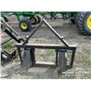 Image 5 : ALLIED 2795 FEL WITH BUCKET & BALE SPEAR