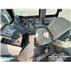Image 6 : CASE 4894 4WD TRACTOR