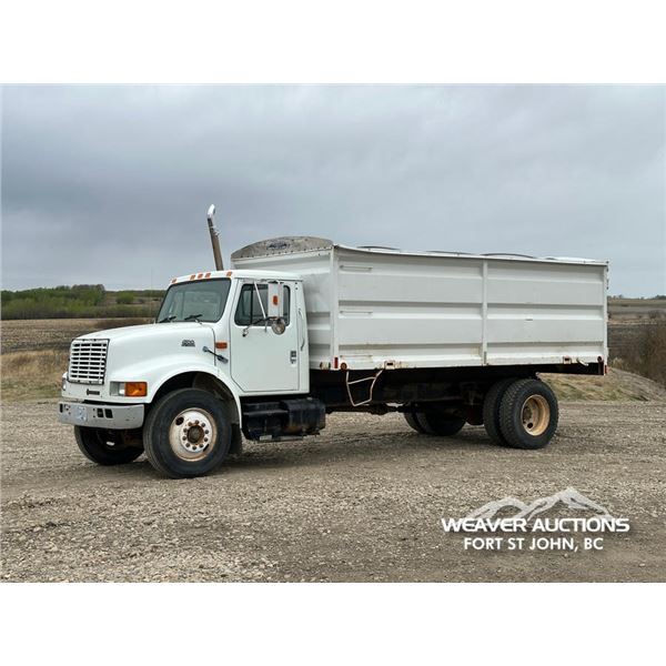 1999 INTERNATIONAL 4700 S/A GRAIN TRUCK