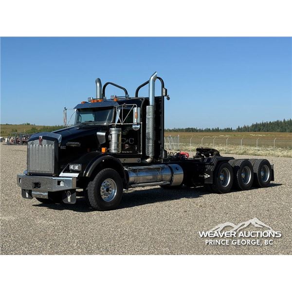 2022 KENWORTH T800 TRI DRIVE LOG TRUCK