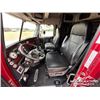 Image 8 : 2020 FREIGHTLINER 122SD T/A SLEEPER TRUCK TRACTOR