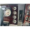 Image 18 : 2016 FREIGHTLINER 122SD T/A SLEEPER TRUCK TRACTOR