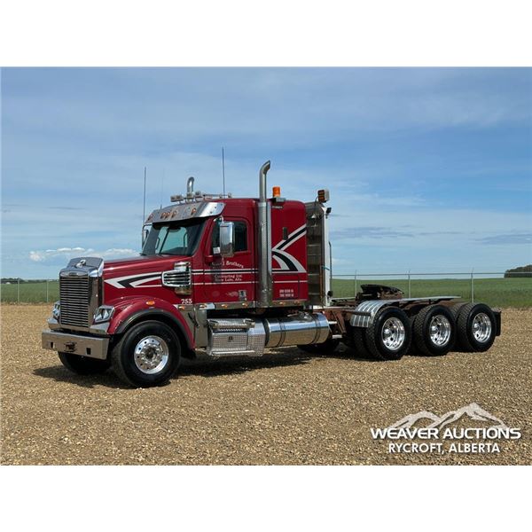 2016 FREIGHTLINER 122SD TRI DRIVE TRUCK TRACTOR