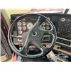 Image 13 : 2011 FREIGHTLINER CORONADO T/A TRUCK TRACTOR