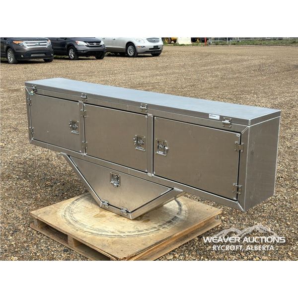 4 COMPARTMENT ALUMINUM TOOL CABINET