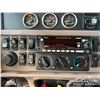 Image 18 : 2013 PETERBILT 388 T/A SLEEPER TRUCK TRACTOR