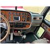 Image 10 : 2010 PETERBILT 388 T/A SLEEPER TRUCK TRACTOR