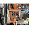 Image 14 : 2010 PETERBILT 388 T/A SLEEPER TRUCK TRACTOR