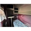Image 23 : 2010 PETERBILT 388 T/A SLEEPER TRUCK TRACTOR