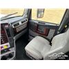 Image 10 : 2016 FREIGHTLINER 122SD TRI DRIVE SLEEPER TRUCK
