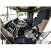 Image 8 : 2015 KENWORTH T800 T/A DUMP TRUCK