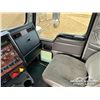 Image 9 : 2006 KENWORTH T800 T/A SLEEPER WINCH TRACTOR