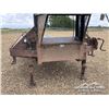 Image 8 : 2017 DIAMOND C 5TH WHEEL T/A EQUIPMENT TRAILER