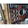 Image 17 : 2005 KENWORTH T800 TRI DRIVE SLEEPER TRUCK TRACTOR