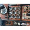 Image 20 : 2005 KENWORTH T800 TRI DRIVE SLEEPER TRUCK TRACTOR