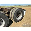 Image 47 : 2005 KENWORTH T800 TRI DRIVE SLEEPER TRUCK TRACTOR