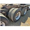 Image 55 : 2005 KENWORTH T800 TRI DRIVE SLEEPER TRUCK TRACTOR
