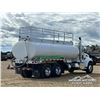 Image 3 : 2015 PETERBILT 348 T/A WATER TRUCK