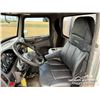 Image 7 : 2015 PETERBILT 348 T/A WATER TRUCK