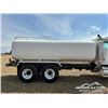Image 43 : 2006 PETERBILT 335 T/A WATER TRUCK