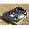 Image 4 : 2025 LANDHONOR SKID STEER BALE SPEAR