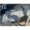 Image 10 : 2025 LANDHONOR SKID STEER ROCK & TREE GRAPPLE