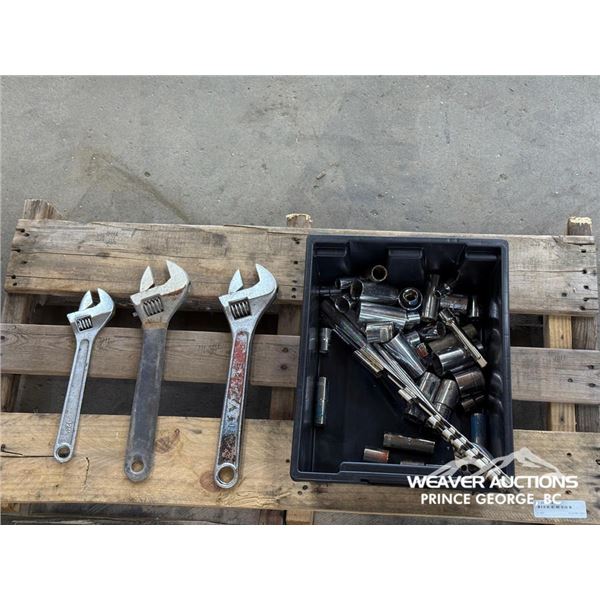 QUANTITY OF SOCKETS & ADJUSTABLE WRENCHES
