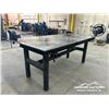 Image 11 : HD SHOP TABLE