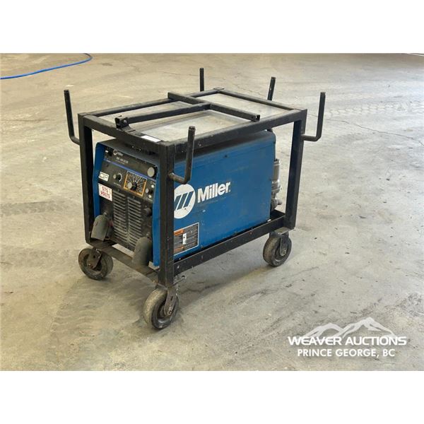 MILLER XMT 456 CC/CV WELDER