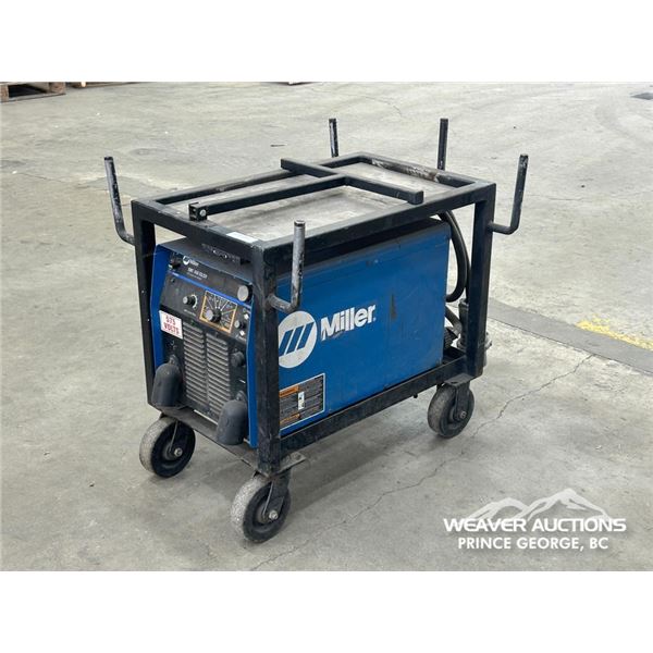 MILLER XMT 456 CC/CV WELDER