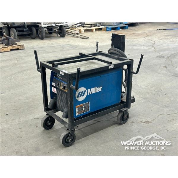 MILLER XMT 456 CC/CV WELDER