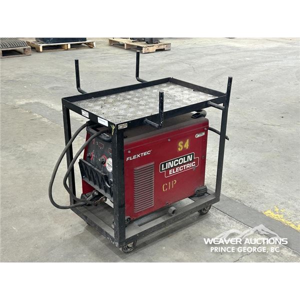 LINCOLN FLEXTEC 450 WELDER
