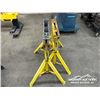 Image 3 : PIPE STANDS