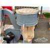Image 14 : (2) TABLE SAWS W/DUST COLLECTOR