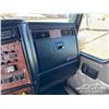 Image 13 : 2005 KENWORTH T800B TRI DRIVE WINCH TRACTOR