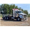 Image 2 : 2005 KENWORTH T800B TRI DRIVE WINCH TRACTOR