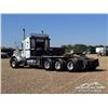 Image 4 : 2005 KENWORTH T800B TRI DRIVE WINCH TRACTOR