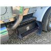 Image 64 : 2005 KENWORTH T800B TRI DRIVE WINCH TRACTOR