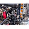 Image 38 : 2006 PETERBILT 378 T/A DUMP TRUCK