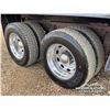 Image 56 : 2006 PETERBILT 378 T/A DUMP TRUCK