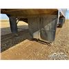 Image 9 : 1990 DOEPKER B-TRAIN GRAIN TRAILERS
