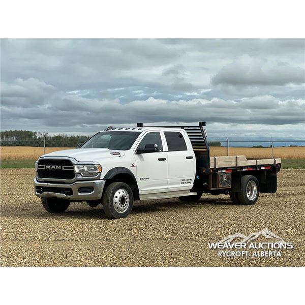2019 DODGE RAM 5500HD CREW CAB FLATBED TRUCK