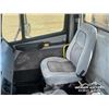 Image 10 : 2000 FREIGHTLINER FL112 T/A FLATBED TRUCK